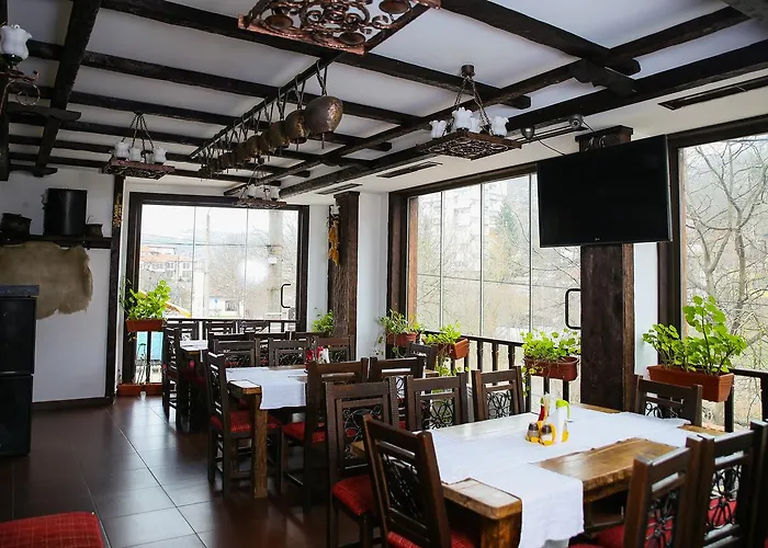 Konukevi 2 Iosifova 3*